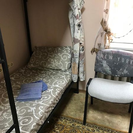 Хостел Тихий Дворик Charkov Buitenkant foto