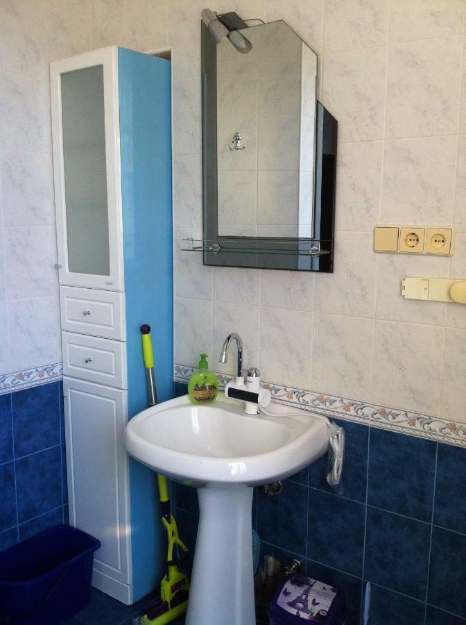 Хостел Тихий Дворик Charkov Kamer foto